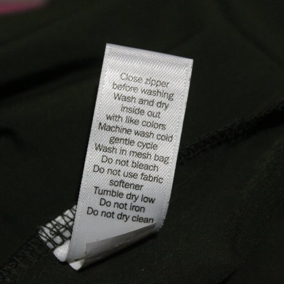 Athleta Chelsea Cargo Skort - Picture 8 of 8